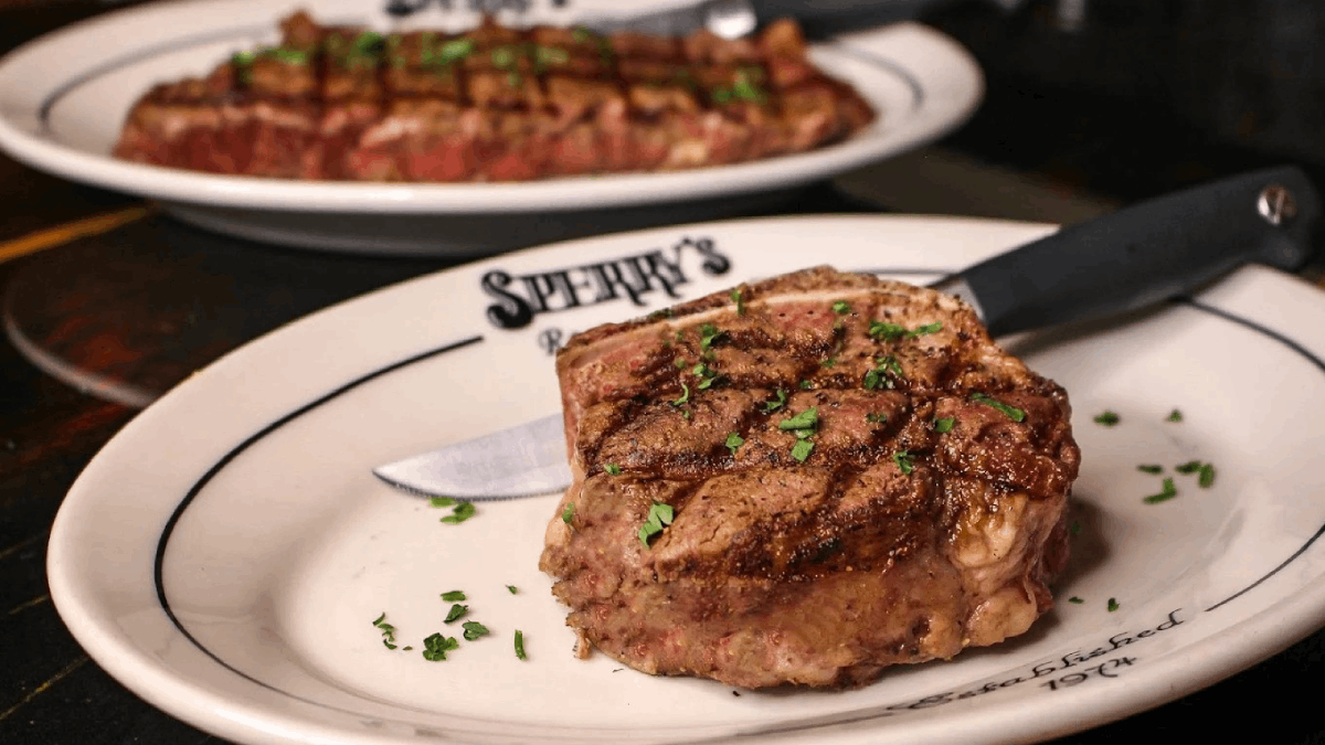 Open Since 1974, This Tennessee Restaurant Is Still a Must-Visit