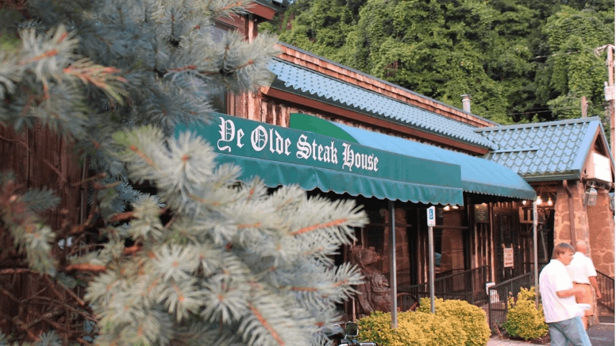 The Baked Potato at This Tennessee Restaurant Is the Real Star of the Menu