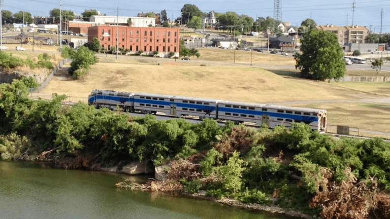 This Affordable Tennessee Train Ride Takes You to the State’s Most Charming Cities