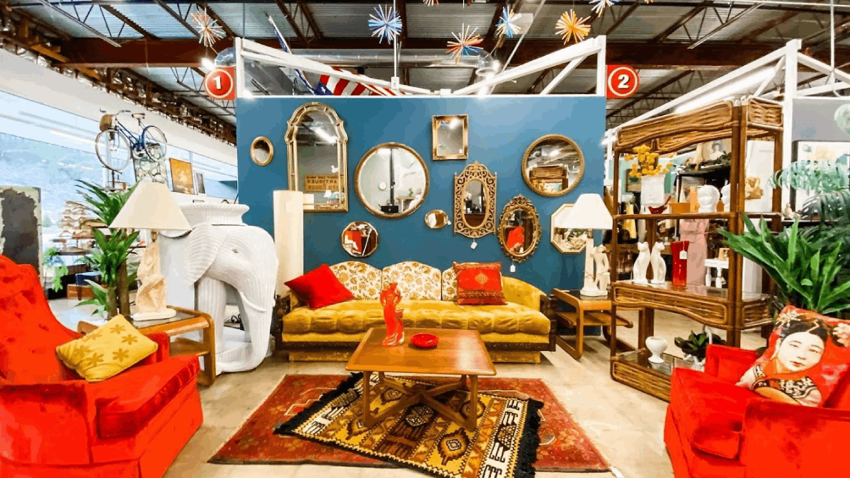 This Massive Antique Store in Tennessee Is a Treasure Hunter's Dream