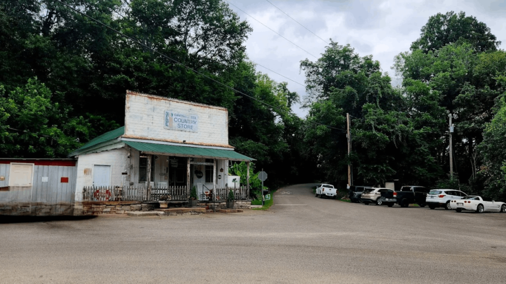 This Nostalgic Tennessee Restaurant Is a Peaceful Escape From City Life