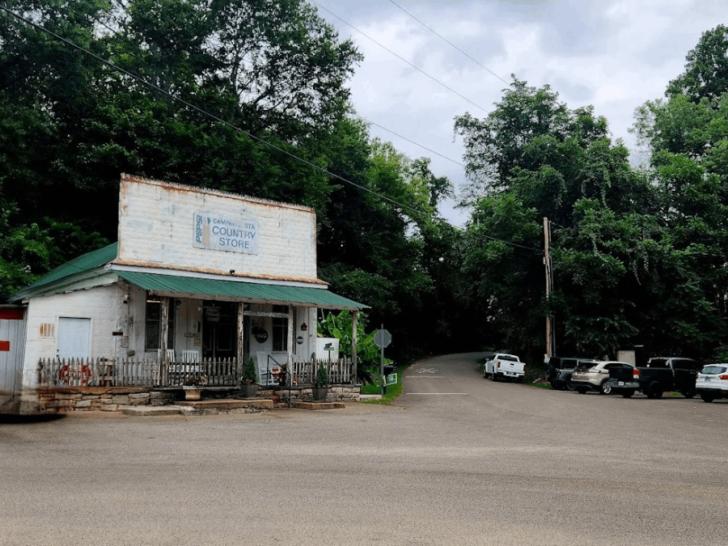 This Nostalgic Tennessee Restaurant Is a Peaceful Escape From City Life