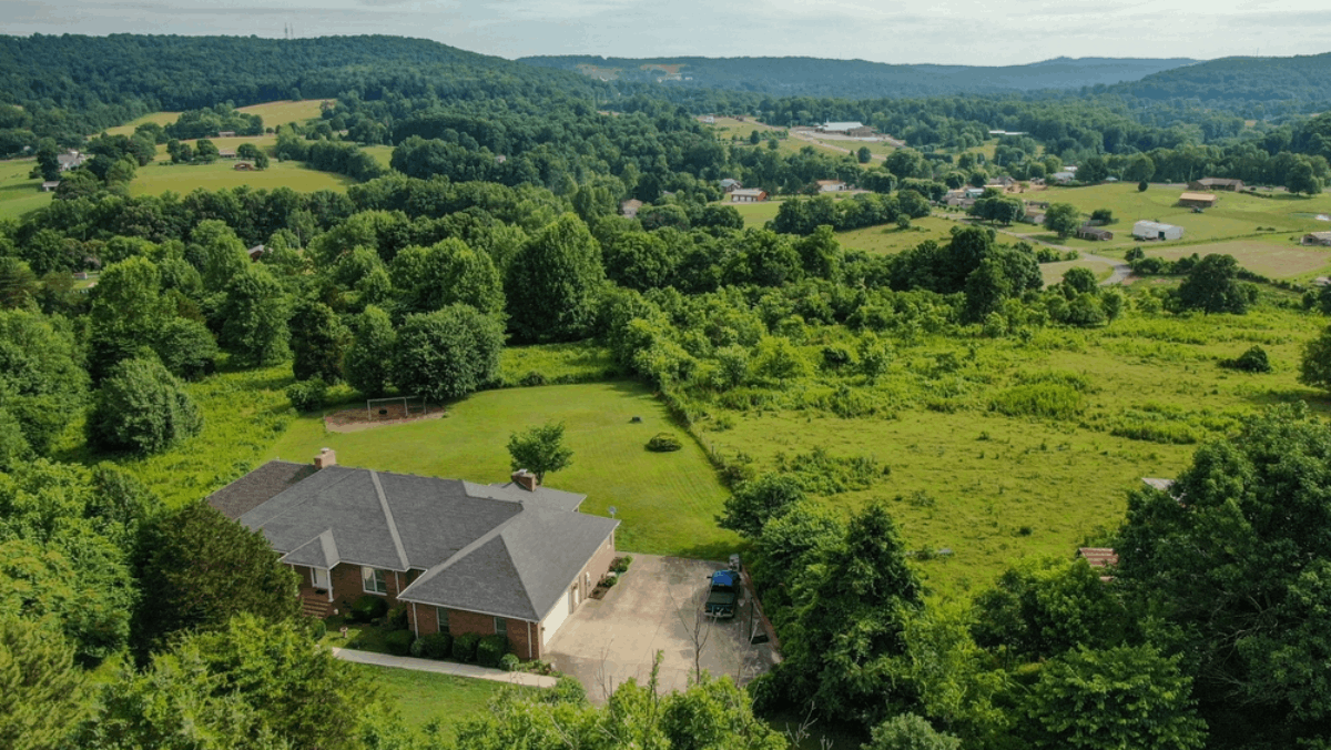 This Secret Tennessee Escape Near Nashville Has Breathtaking Waterfalls and the Warmest Welcome