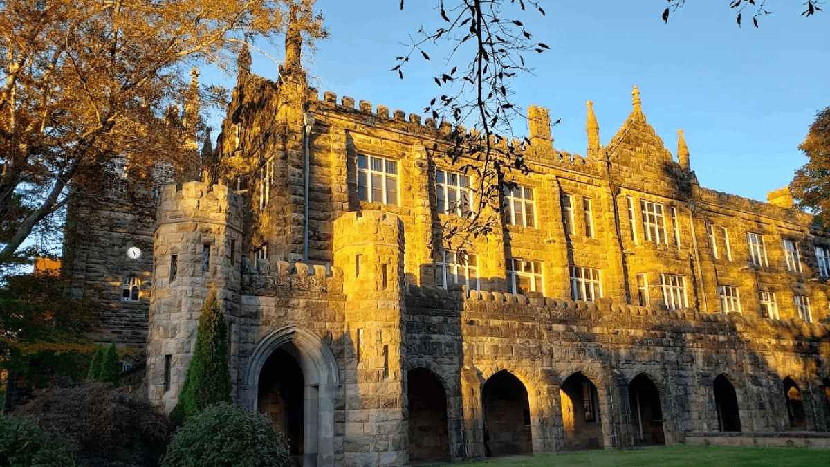 This Tennessee Mountain Town Is the Perfect Mix of Campus Buzz and Small-Town Warmth