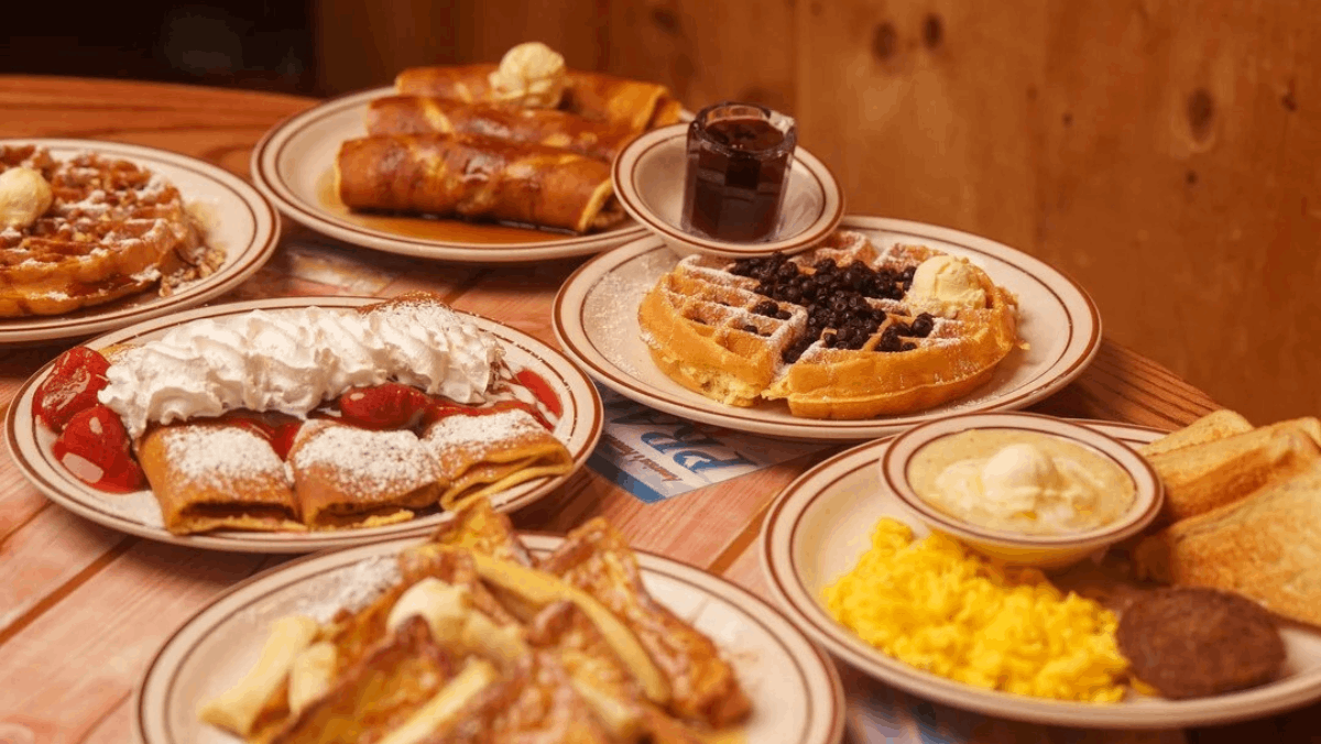 This Tennessee Pancake House Lets You Eat Breakfast Inside a 200-Year-Old Log Cabin