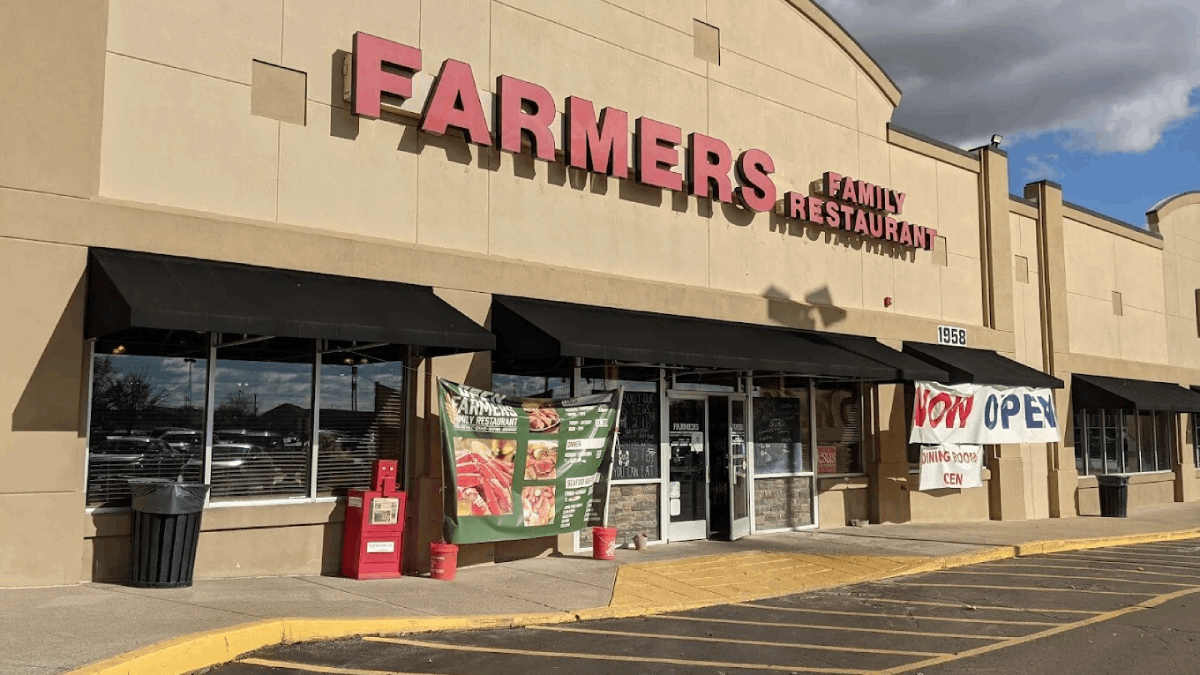 We've Found 8 All-You-Can-Eat Seafood Spots in Tennessee Locals Swear By