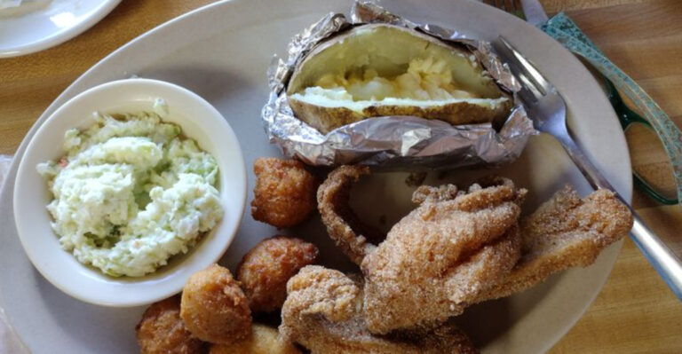This Low-Key Tennessee Restaurant Serves Frog Legs People Can’t Stop Talking About