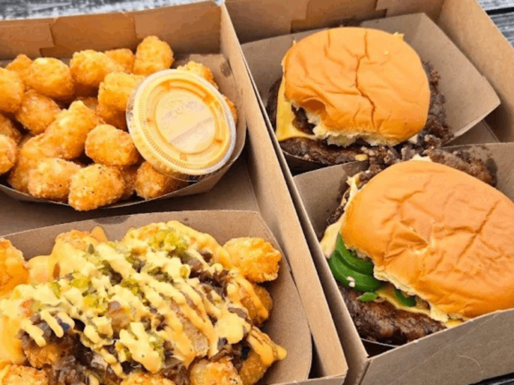 12 Classic Tennessee Burger Joints Where You'll Spend Less Than $15 for a Full Meal