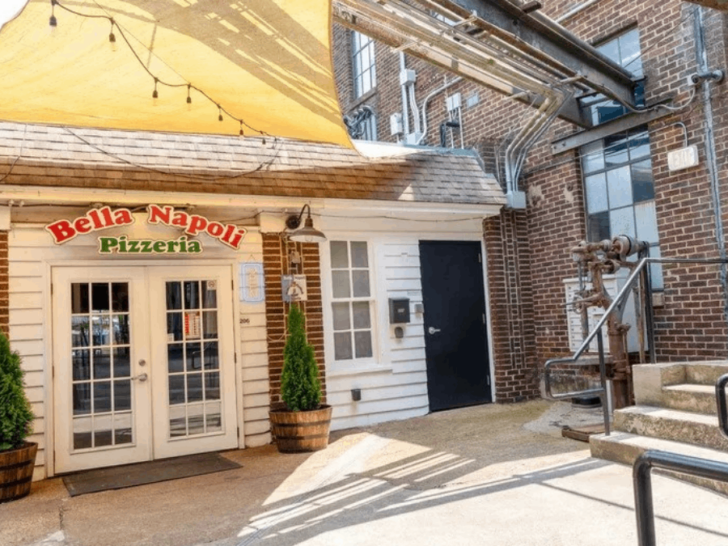 13 Tennessee Italian Restaurants That Are Always Packed for a Reason