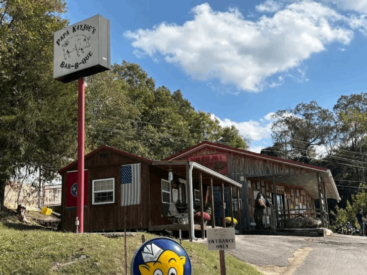 16 Blink-and-You'll-Miss-It Tennessee Restaurants Worth Finding