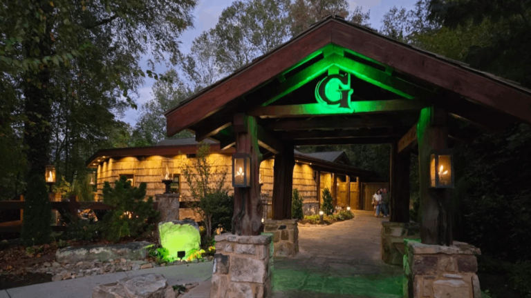 7 Hidden Forest Restaurants in Tennessee That Feel Straight Out of a Fairytale