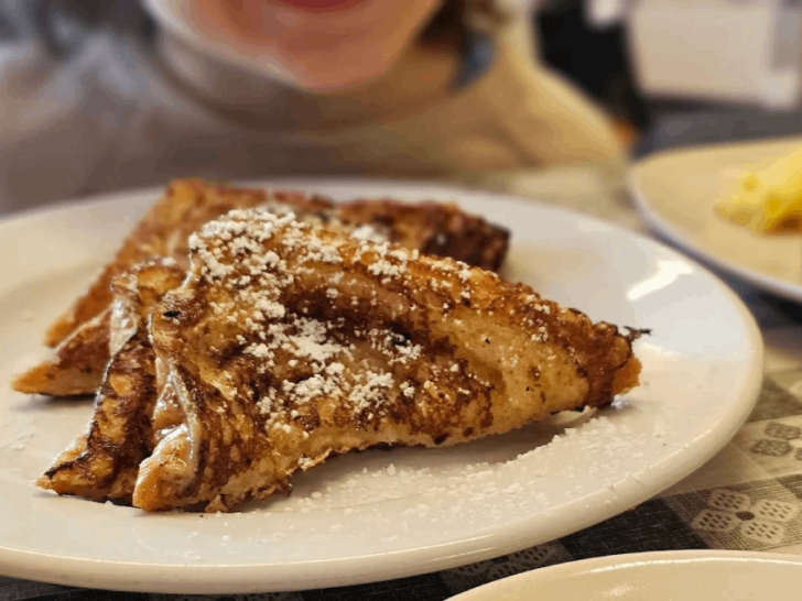 7 Hole-in-the-Wall Tennessee Spots That Serve Breakfast All Day