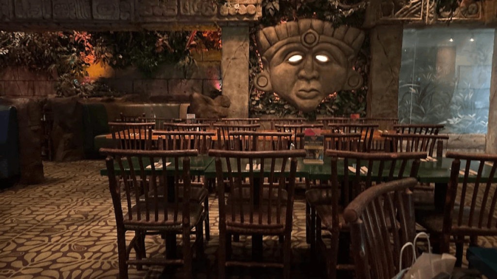 8 Wonderfully Weird Restaurants in Tennessee You'll Want to See to Believe