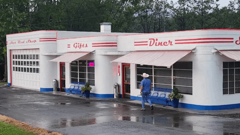 People Are Flocking to This Tennessee Diner Built Inside a Vintage Gas Station