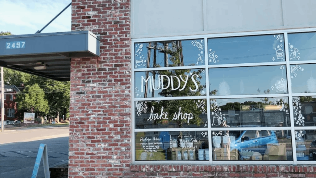 People From All Over Tennessee Are Making the Trip to This Tiny Mom-And-Pop Bakeshop