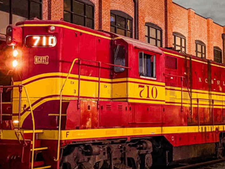 Take This Breathtaking Tennessee Train Ride for a Magical Spring Day Trip