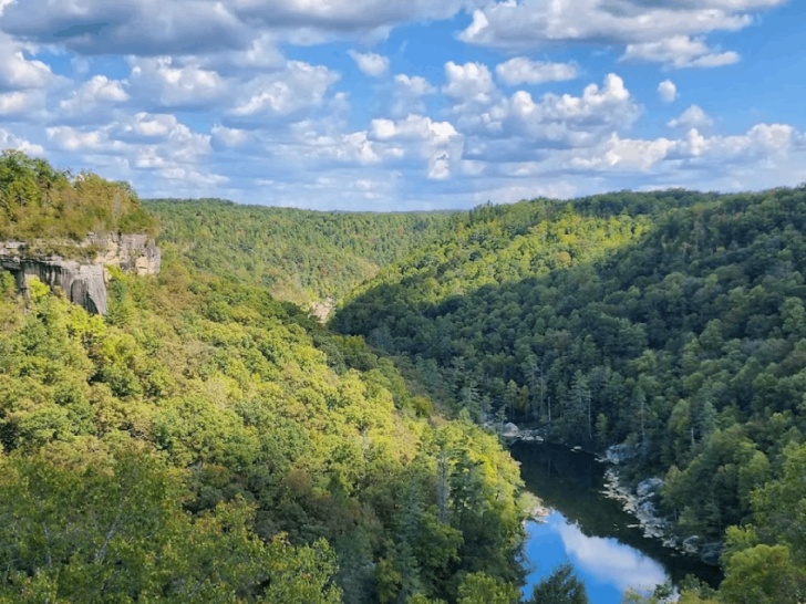Tennessee&rsquo;s 8 Longest (and Most Breathtaking) Trails to Explore in 2026