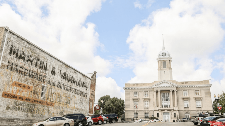 This Charming Tennessee Town Might Be the State’s Best-Kept Secret—With Shops and Food You’ll Love