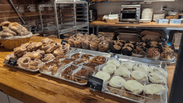 This Cozy Tennessee Gem Has Cinnamon Rolls Everyone’s Talking About
