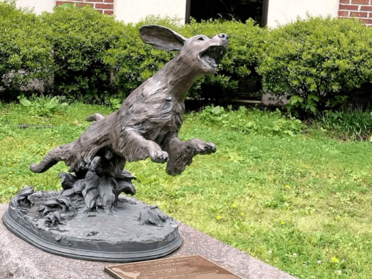 This Little-Known Tennessee Museum Is a Dream Come True for Dog Lovers