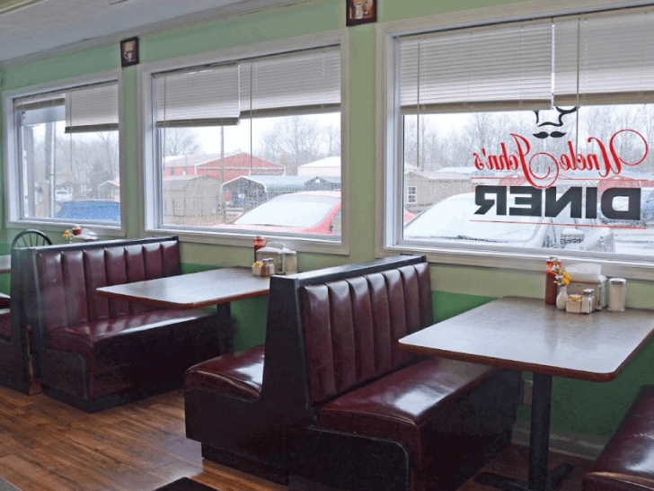 This Old-School Diner in Tennessee Is the Comfort Food Spot Locals Can't Stop Talking About