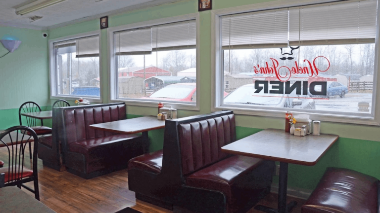 This Old-School Diner in Tennessee Is the Comfort Food Spot Locals Can’t Stop Talking About