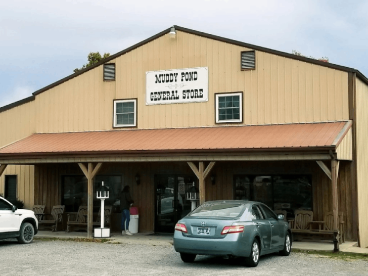 This Tennessee Amish Country Store Is A Treasure Hunt For Anyone Who Loves To Bake