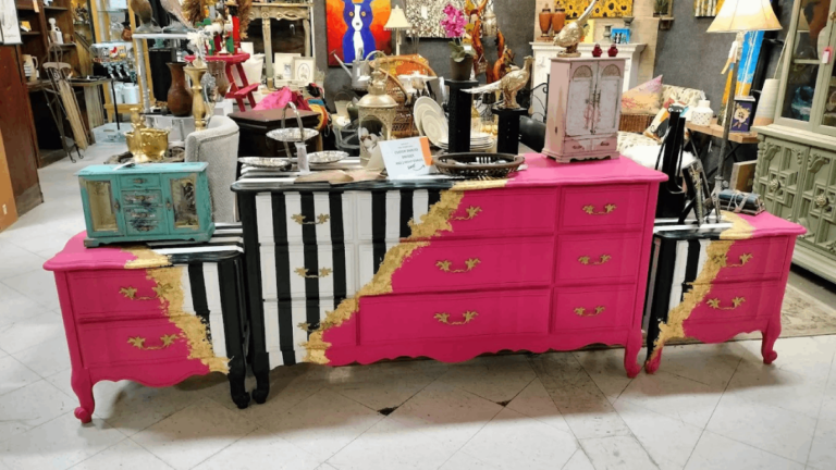 This Tennessee Antique Mall Is Packed With So Many Finds, Every Visit Feels Like a Treasure Hunt