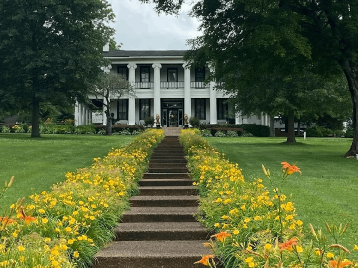 You Can Tour Loretta Lynn's Mansion at This One-of-a-Kind Tennessee Ranch