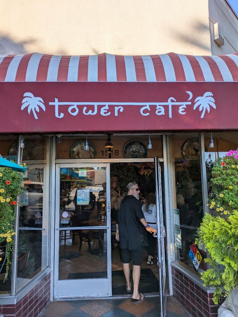 4. Tower Caf&eacute; (Sacramento)