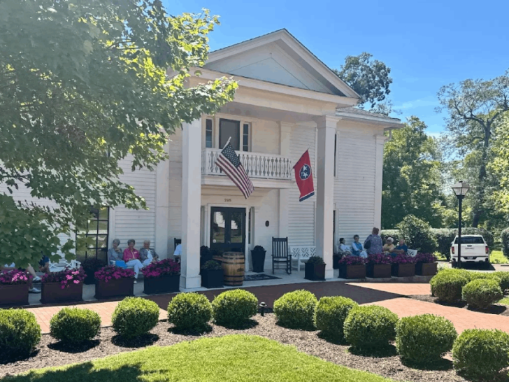 10 Rustic Tennessee Restaurants Full of Small-Town Charm