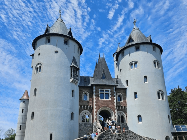 10 Tennessee Castles and Gardens That Turn a Spring Drive Into Something Magical