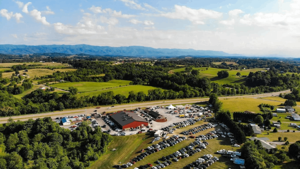 10 Tennessee Grocery Stores That Turn Shopping Into A Food Lover's Adventure