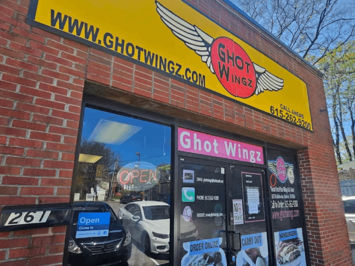 10 Tennessee Restaurants Where the Wings Are So Good, One Visit Turns You Into a Regular