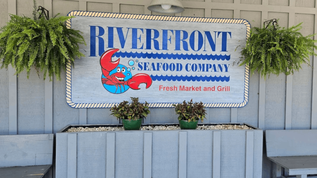 10 Tennessee Seafood Places That Rival the State's Beloved BBQ Joints