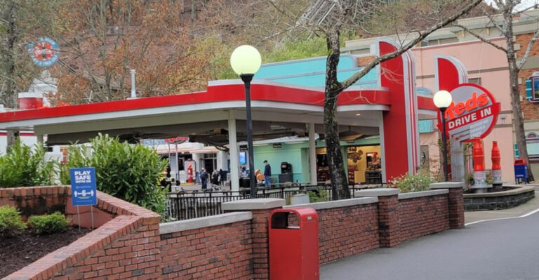 10 Drive-In Restaurants In Tennessee That Still Keep Nostalgia Alive