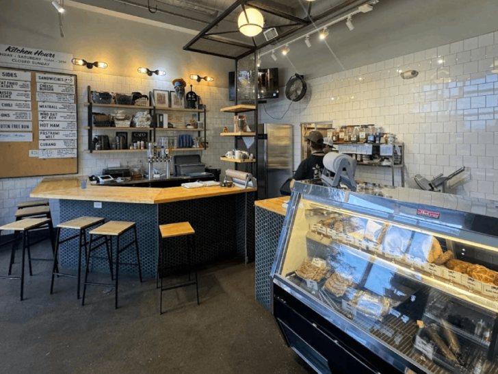 11 Local Tennessee Grocery Stores Known for The Best Meat Cuts