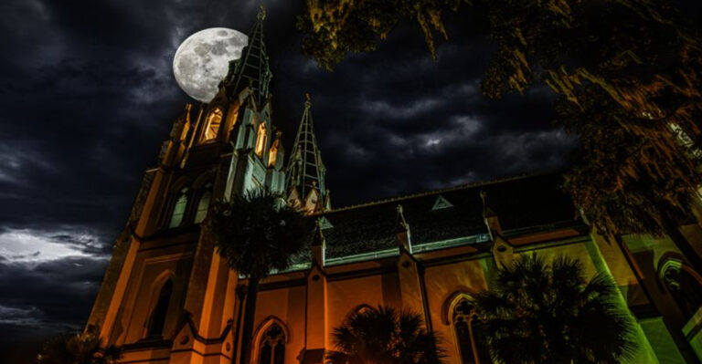 11 Spine-Tingling Haunted Places in Georgia You Can Visit Today
