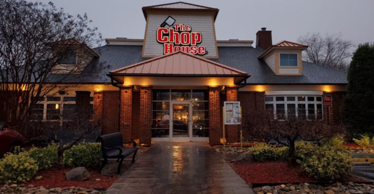 11 Tennessee Steakhouses You’ll Brag About Trying This Year