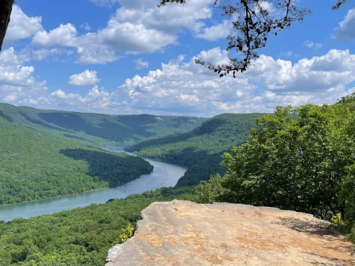 12 Tennessee Adventures That Feel Priceless But Cost Less Than $30