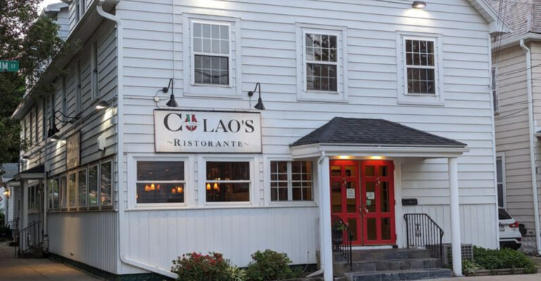 12 Lake Erie Restaurants In Pennsylvania That Deserve A Stop