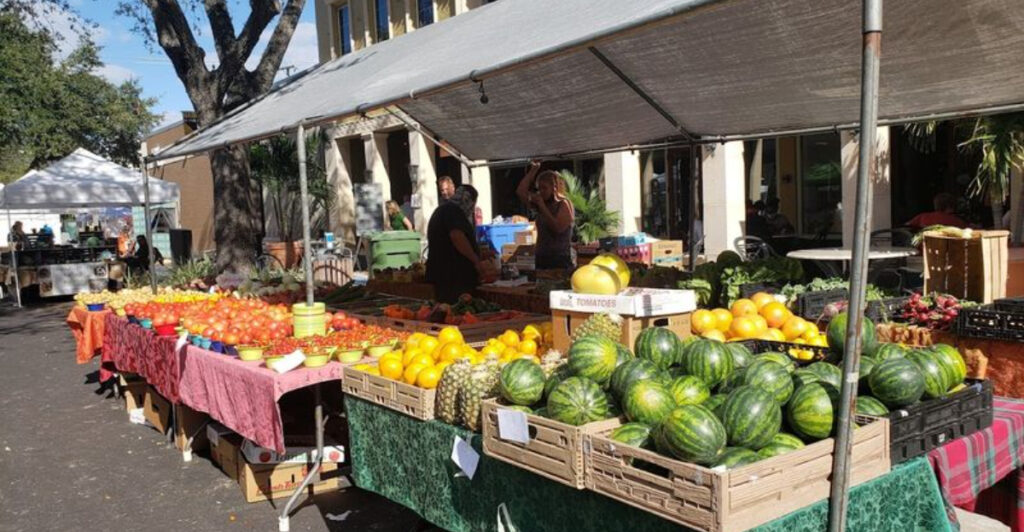 12 Local-Favorite Farmers Markets in Florida You’ll Want to Visit Early