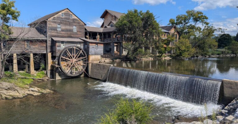 12 Tennessee Restaurants That Take You Straight Back to the Good Old Days
