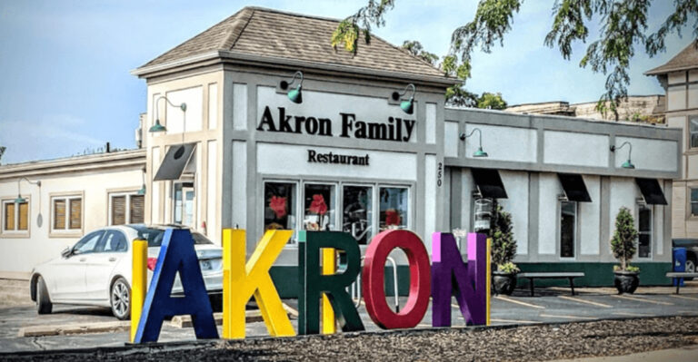 13 Ohio Neighborhood Restaurants Locals Treat As Their Second Home
