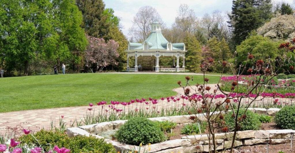 13 Ohio Spring Stops That Make May Drives Even More Scenic And Photo-Worthy