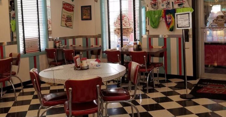 14 Pennsylvania Diners Keeping the 1960s Style Alive in 2026