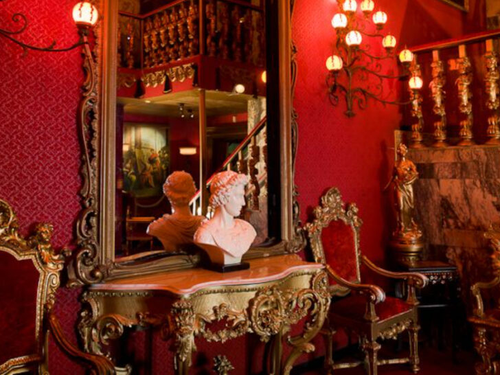 15 Must-Visit Florida Restaurants That Are Experiences in Themselves