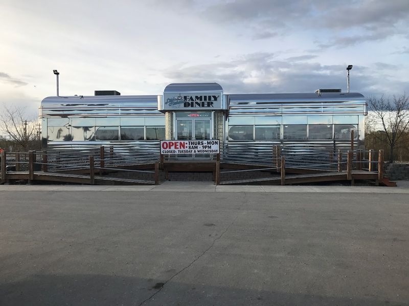 Service With Heart, Community At The Table