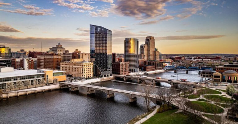 8 Ohio Canal Towns That Quietly Became Favorite Weekend Spots