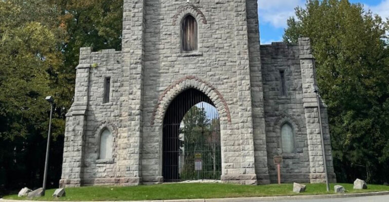 9 Strange Buildings in New Jersey That Look Like They Belong Somewhere Else